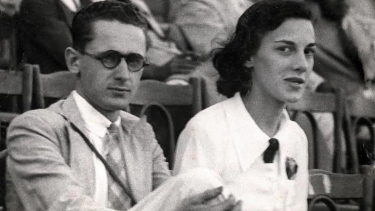 A gasit o poza veche in sertar. Cand a aflat CINE este femeia din poza a pornit imediat s-o caute! Ce i-a spus, dupa 45 de ani