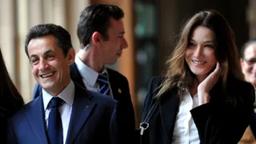 Portretul Carlei Bruni, in centrul unei expozitii de tablouri pictate de tatal lui Nicolas Sarkozy!