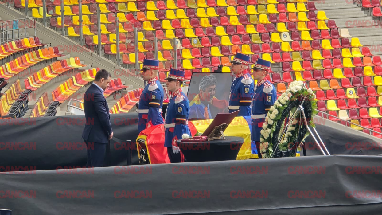 Politicieni, foști jucători și sute de fani își iau rămas bun de la Mircea Lucescu. Ultima zi de omagiu pe Arena Națională