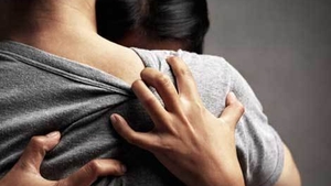 Are 40 de ani, este vigină şi nu vrea să moară singură! Ce gest extrem a făcut o femeie pentru a îşi găsi perechea 