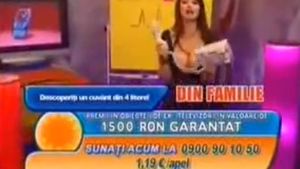 ADELA LUPŞE, pictorial de zile mari! Cum s-a lăsat pozată ”isterica de la miezul nopţii”