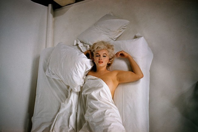 Marilyn Monroe, aproape goală! Fotografii pe care nu le-ai văzut niciodată cu celebra actriţă