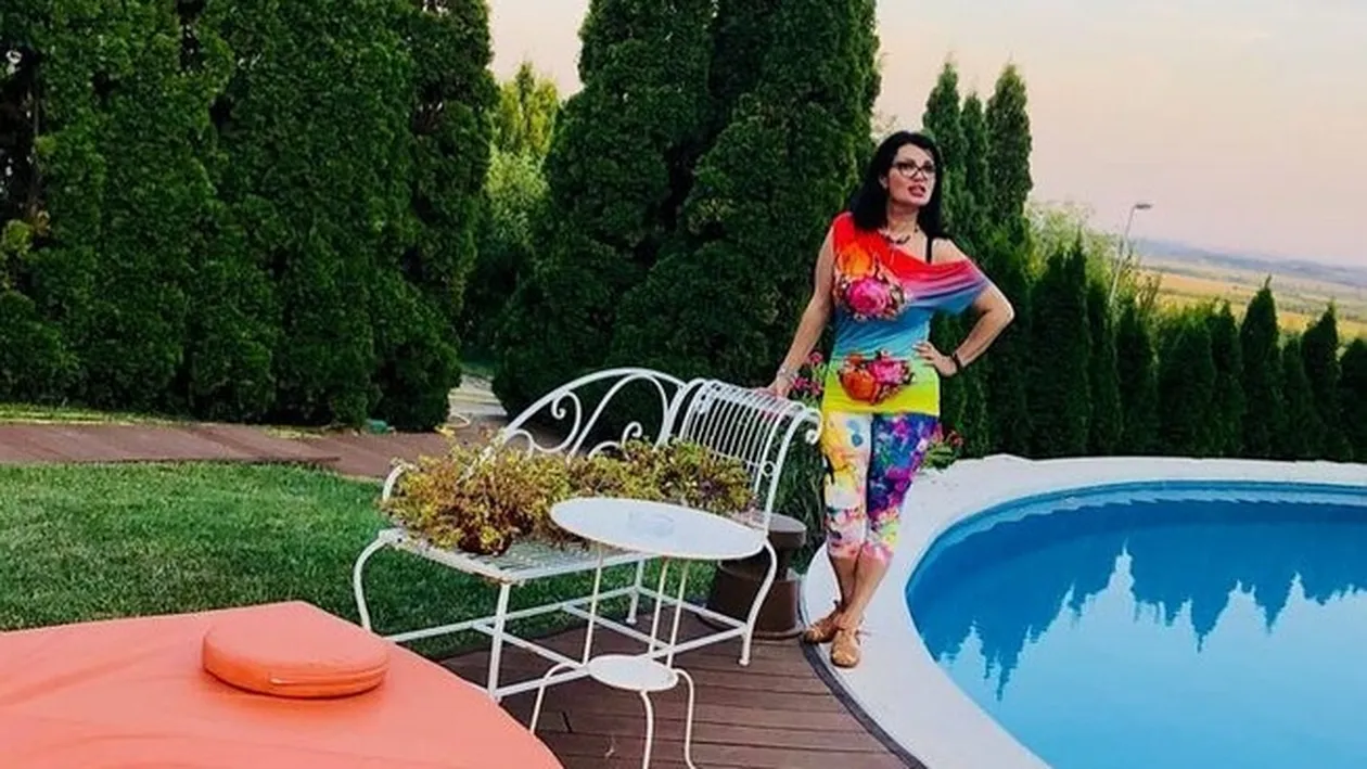Ozana Barabancea a pozat ca un adevărat fotomodel la piscină. Ce a sfătuit-o medicul