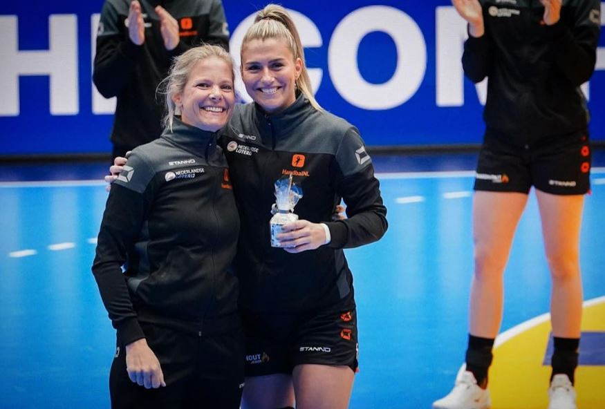 Cum a ajuns Estavana Polman, iubita lui Rafael van der Vaart, la Rapid! “Aveam nevoie de o jucătoare pe poziția ei” | GALERIE FOTO