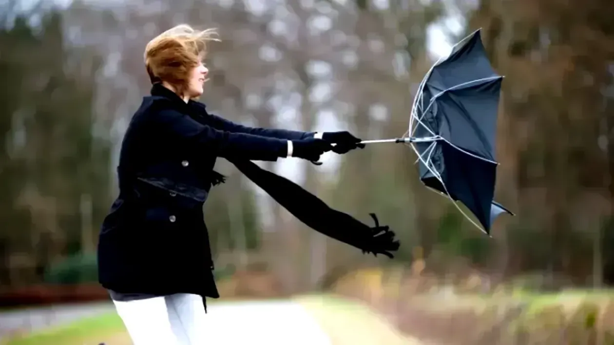 ANM, alertă pentru români! A fost emis un cod portocaliu de vânt puternic. Mai multe zone intră sub avertizare