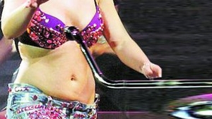 VIDEO Britney Spears a dansat la bara! Afla pentru ce barbat a facut show pe scena!