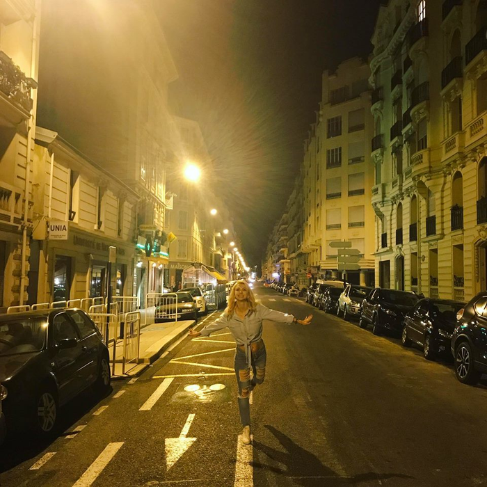 Andreea Bălan e în Nisa de ziua ei