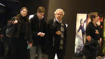 Mai rar atata unitate intr-o familie! Jean Valvis isi tine aproape fiii si sotia