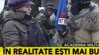 Andreea Marin Banica, de la "Zana" la "Craiasa Zapezii"! A facut pe reporterul si a vrut sa ajute sinistratii inzapeziti!