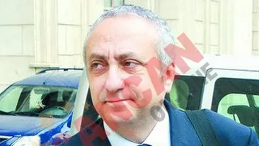 Ii cere 360.000 de euro lui Silviu Ionescu