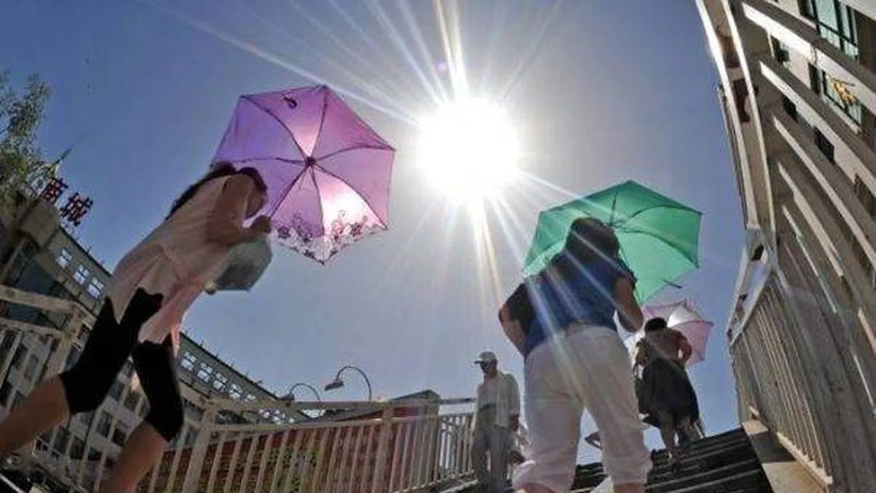 CODUL PORTOCALIU DE CANICULĂ, extins. Temperaturi de 40 de grade. HARTA zonelor afectate! Vezi daca e vizata si Capitala