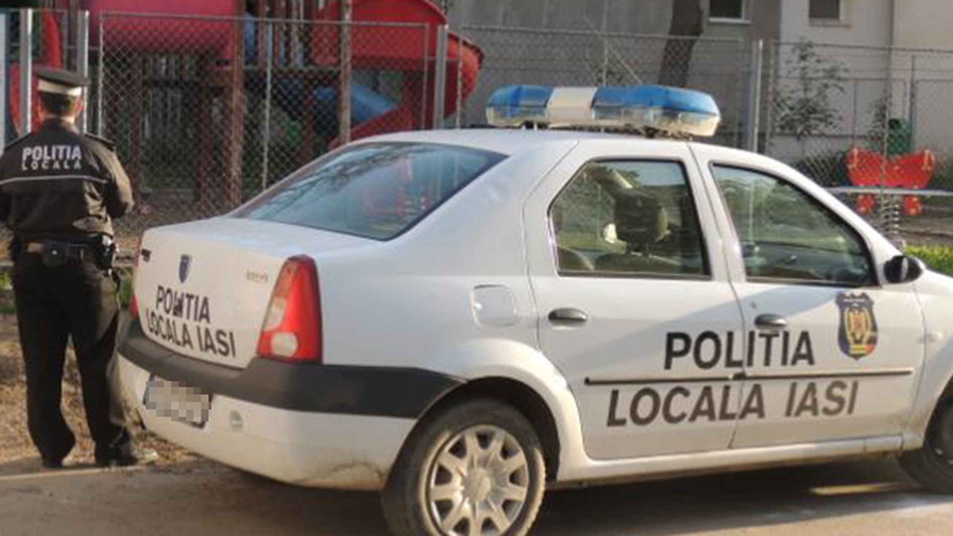 Din pacate, nu e banc! Ce a putut sa se intample cu o masina a Politiei in Iasi!