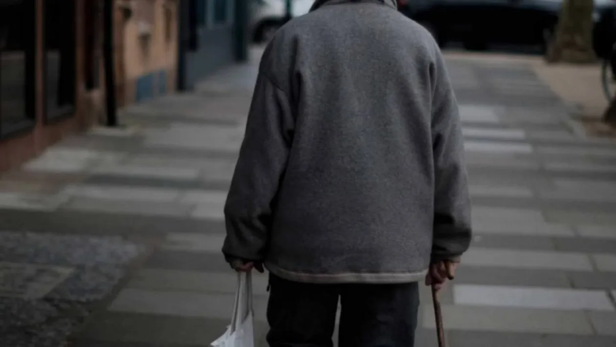 Bărbat de 73 de ani înjunghiat de un alt bătrân într-un cămin pentru persoane vârstnice din Bistrița