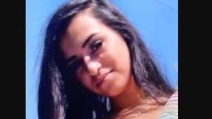 Ați văzut-o? O adolescentă din Ploiești a fost dată dispărută. Autoritățile au demarat căutările