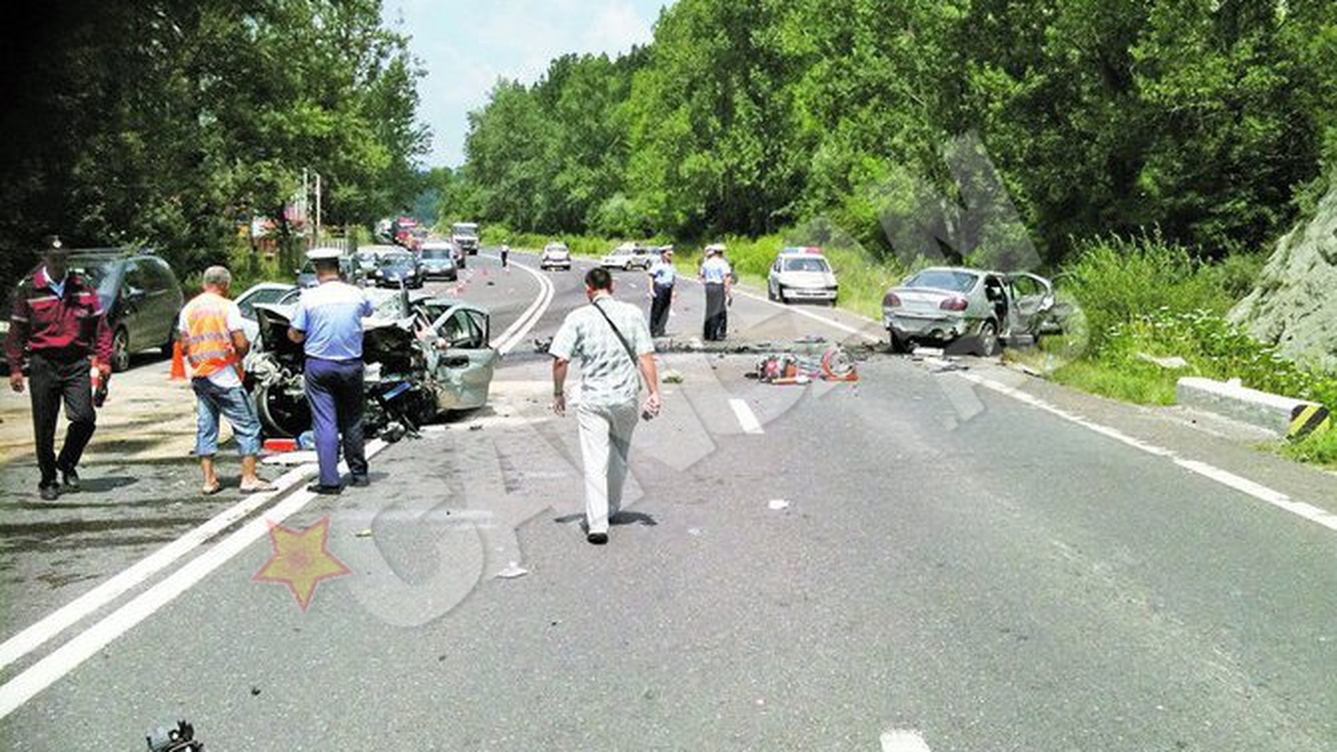 Sotii s-au prabusit cu MIG-ul, sotiile s-au facut praf pe DN1