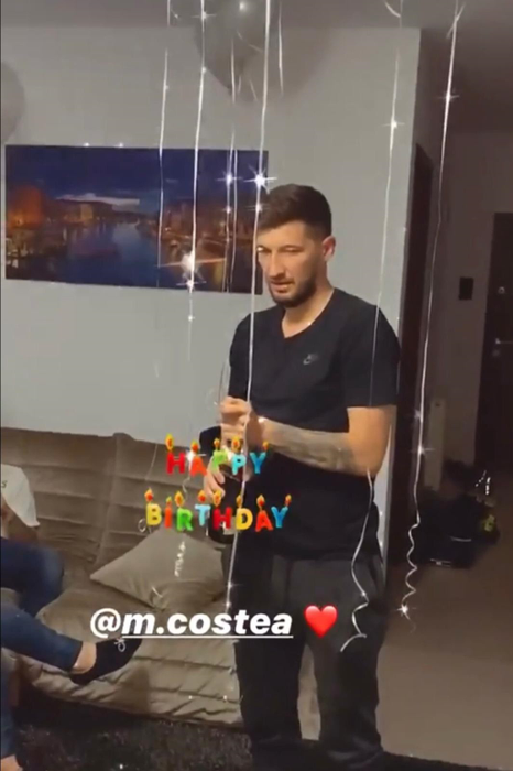 Mihai Costea super-party în sufragerie