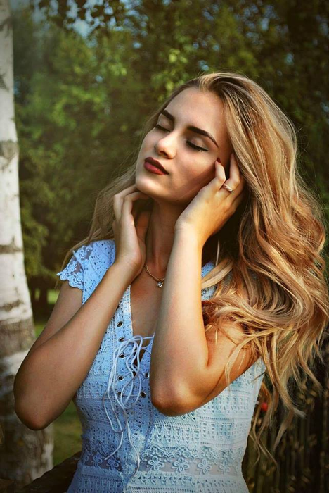 Cine e de fapt Daniela Machidon, sexy-studenta care a luat ultimul golden buzz la Românii au Talent. Ce nu s-a spus la Pro TV