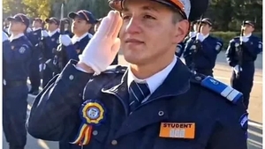 Povestea de viață impresionantă a lui Andrei, tânărul care a crescut într-un orfelinat și a absolvit Academia de Poliție: „Exemplu de curaj și determinare”