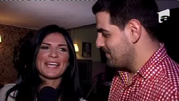 VIDEO Uite cum arata inelul de logodna al lui Ellie White! Este aur alb, cu 21 de diamante - Afla cat a costat bijuteria!