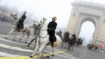 1 DECEMBRIE: Peste 2000 de militari romani, dar si 140 din Franta, Polonia, Turcia, SUA, la parada de Ziua Nationala