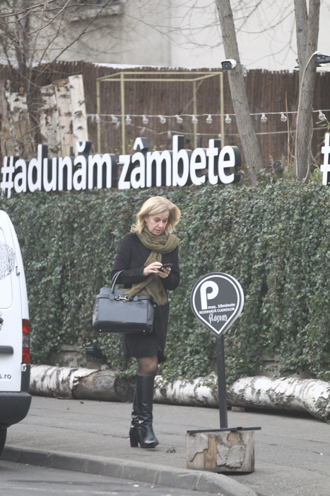 Ambasadoarea Olandei, Stella Ronner Grubacic, nu prea obişnuieşte să stea la birou