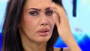 S-a întâmplat la miezul nopţii! Ce a făcut Oana în vila Mărioarei, la 5 săptămâni de la înmormântare