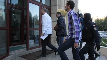 Tolea Ciumac si nepotul lui Becali, cautati de procurori. Ei ar fi sechestrat si jefuit afaceristi israelieni