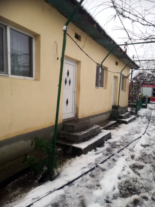 Casa bătrânei care și-a găsit sfârșitul încercând să se încălzească