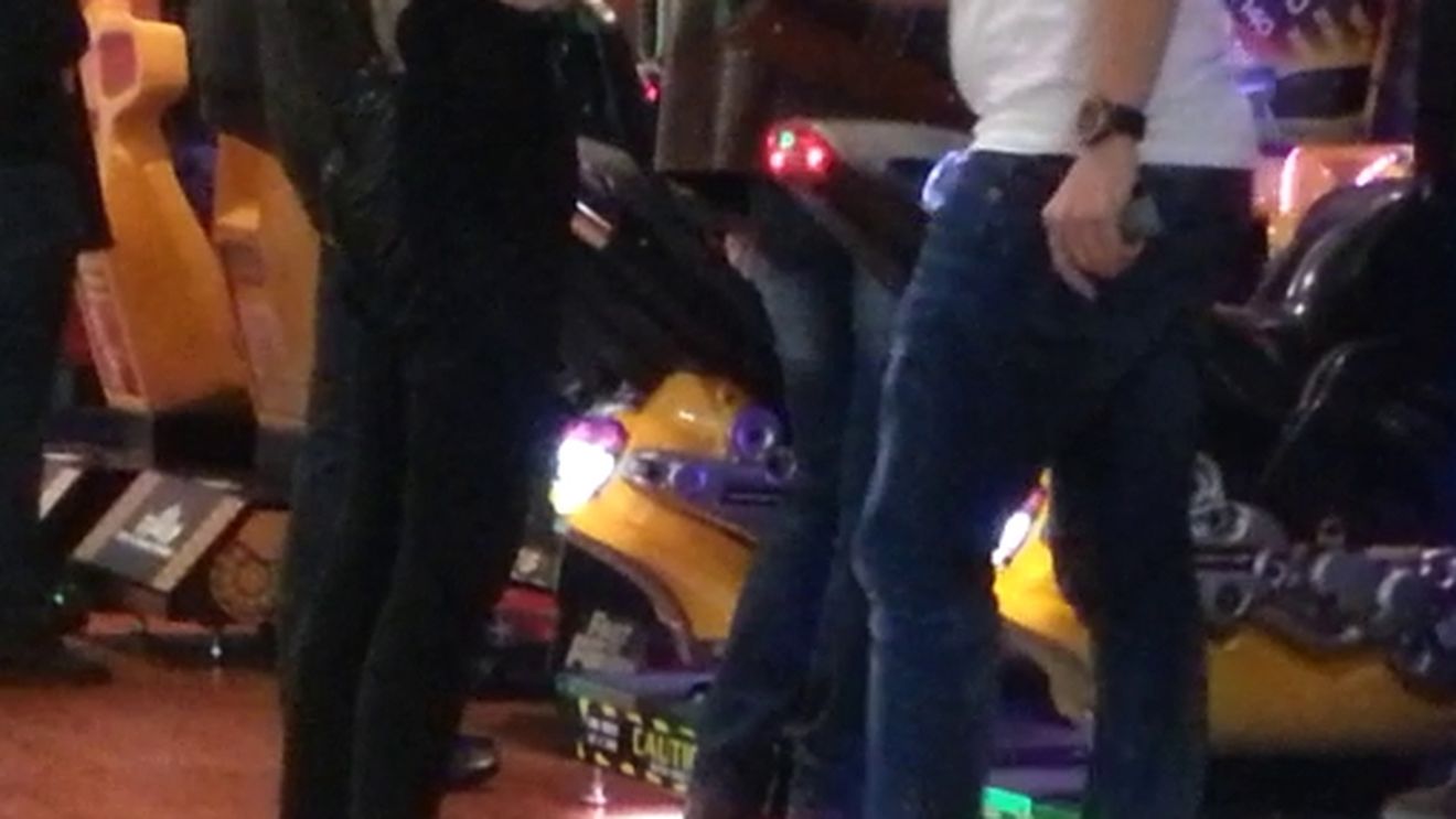 Florin Salam o sa innebuneasca cand o sa isi vada fetita minora facand asta cu un baiat! Publicam in exclusivitate primele imagini