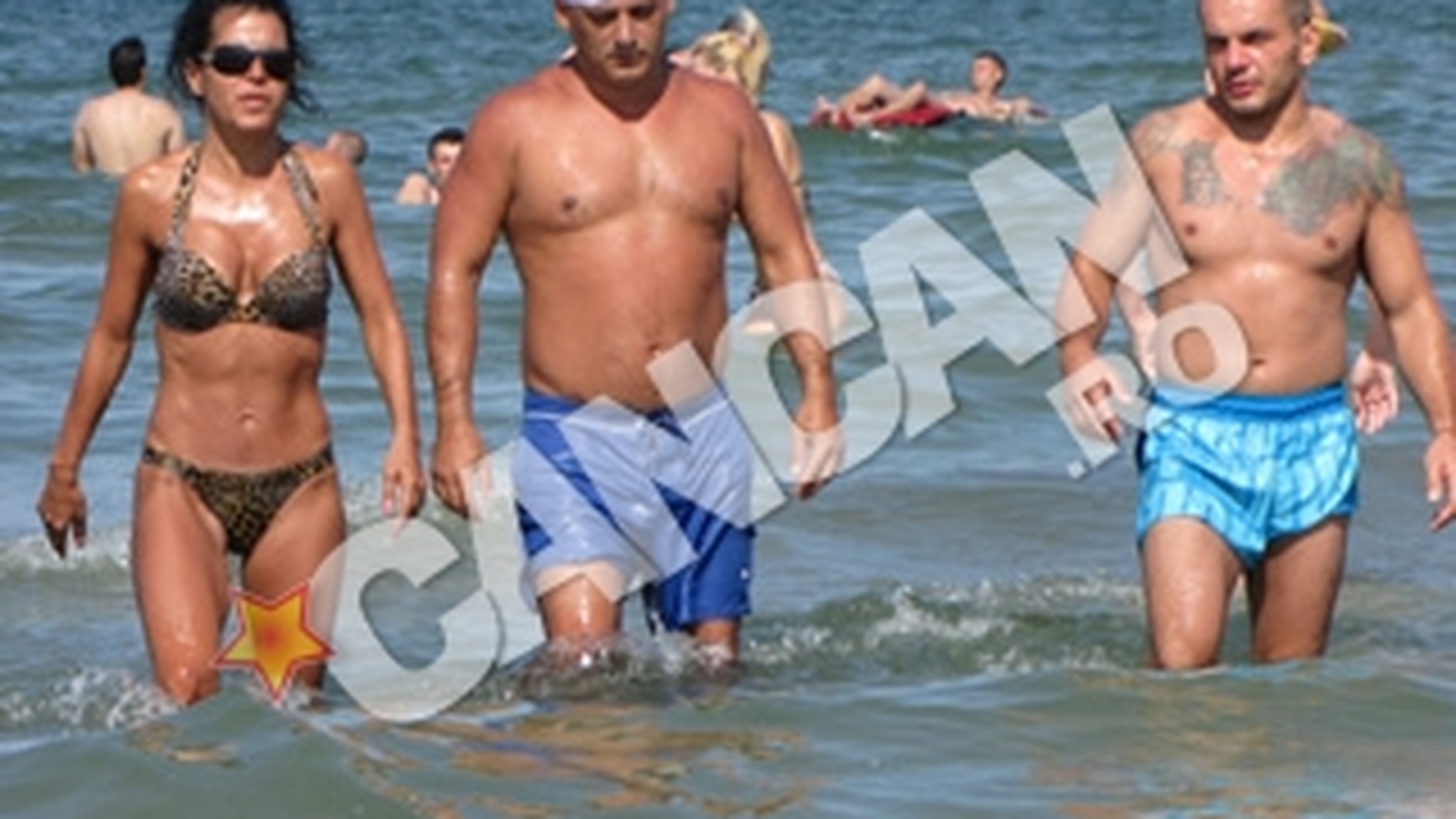 L-a facut de rusine in mare! Soacra "MasterChef" l-a altoit in apa pe pitbull-ul Atodiresei!