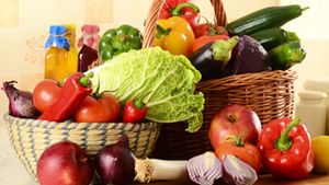 Uite lista celor mai toxice legume si fructe! Vezi cum le poti curata de pesticide