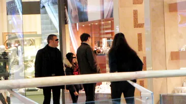 Crin Antonescu si fetita, zi cu ghinion la cumparaturi! Vezi ce si-a dorit micuta, dar n-au gasit!