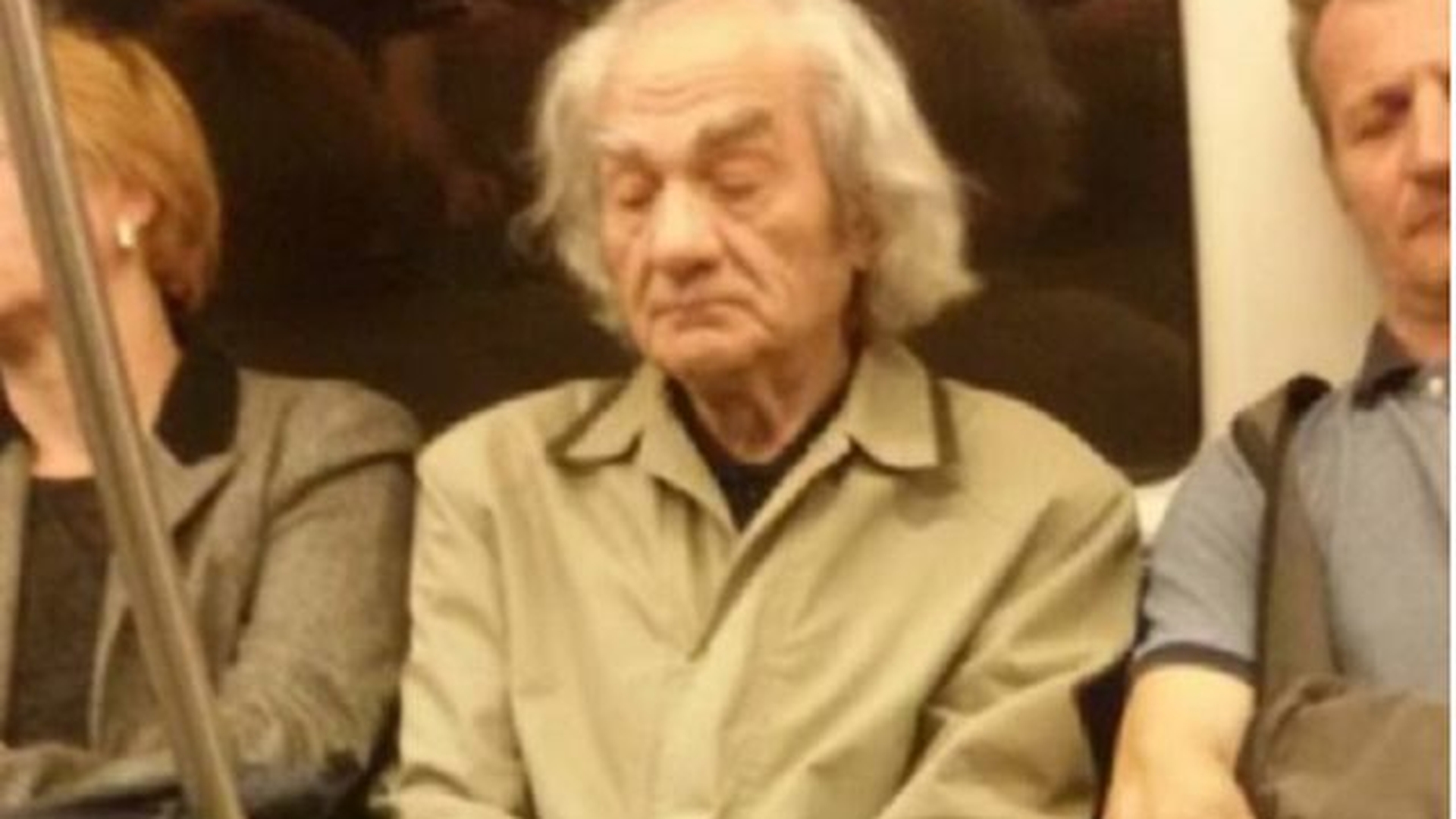 Prima reacţie a medicului LEON DĂNĂILĂ, după ce o imagine cu el mergând cu metroul s-a viralizat 