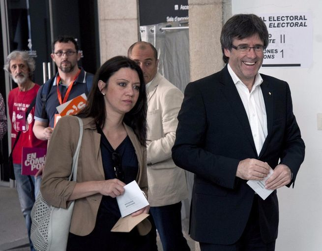 Marcela Topor şi soţul ei, Carles Puigdemont