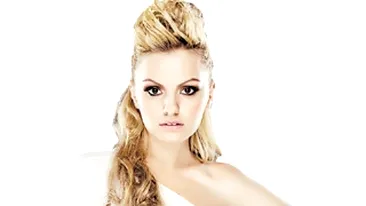 Povestea din spatele succesului Alexandrei Stan, transformata din ospatarita in diva. Din casa de langa cimitirul comunei, pe scenele mondiale