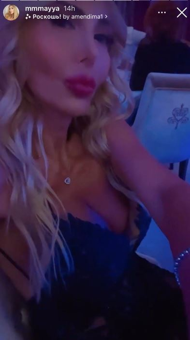Maya Marcu, super-sexy la o nuntă