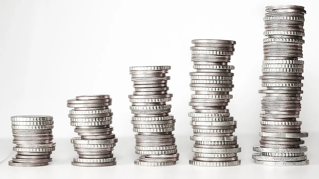 Curs valutar 22 octombrie 2019: Euro a depășit pragul de 4,76! Ce se întâmplă cu celelalte valute principale