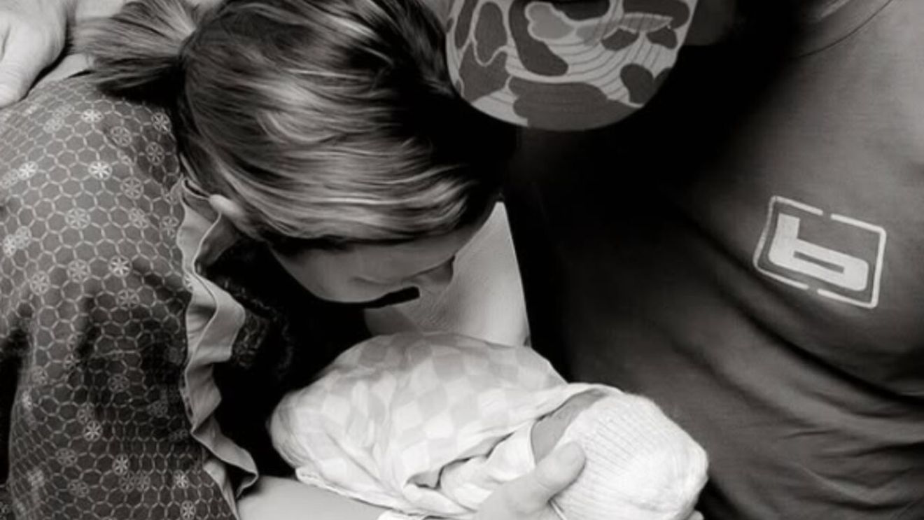 Ce tragedie! Fiica celebrului artist a murit la 20 de minute după ce s-a născut