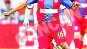 L-a injurat de mama!