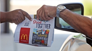 "Vreau o jucarie!" Ce gaseau in pachetele de Happy Meal clientii care cereau asta, la un restaurant McDonald’s