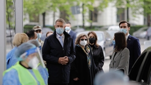 Klaus Iohannis, îngrijorat din cauza evoluției pandemiei de coronavirus: ”Este o catastrofă. Avem peste 330 de decese astăzi”