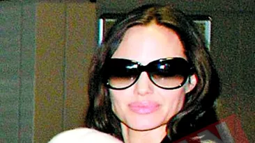 Angelina si Brad vor mai avea un copil peste o luna