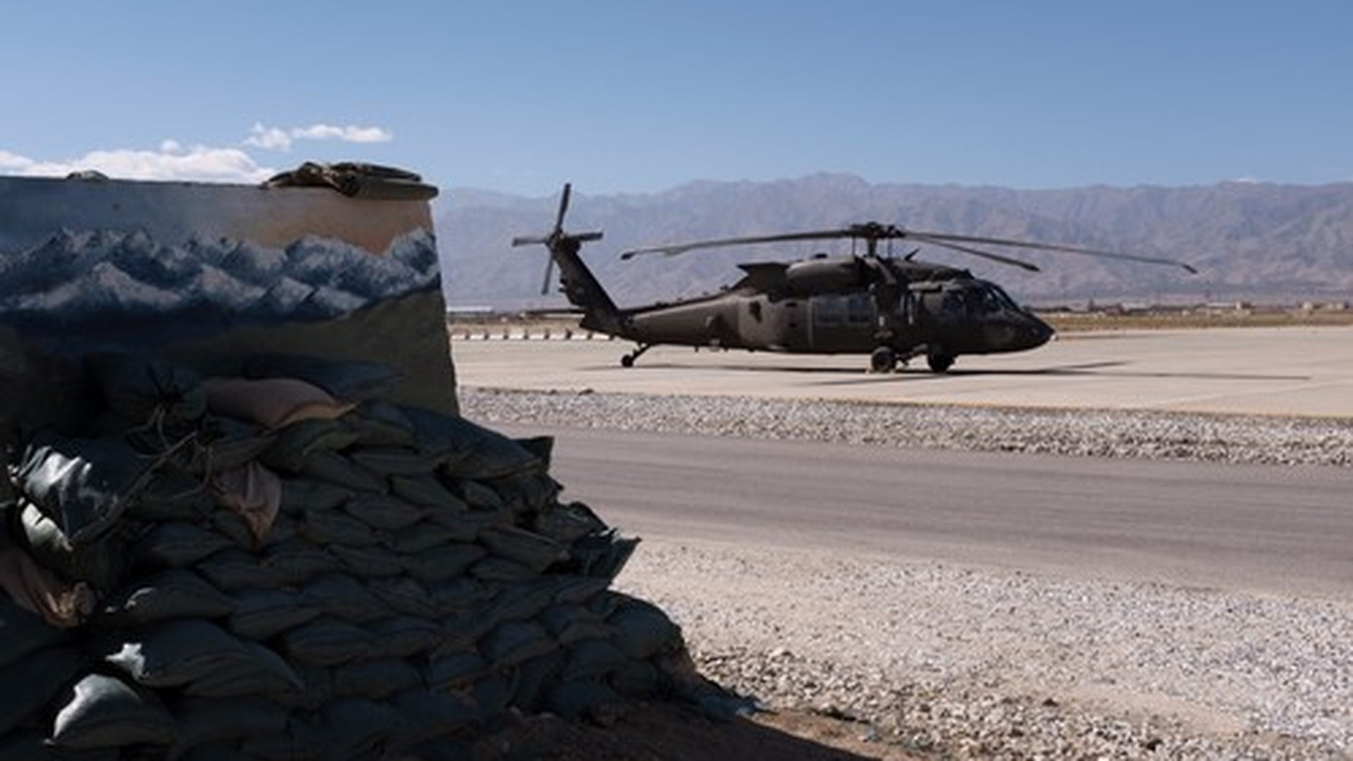 Panică în Afganistan. Peste 80 de talibani au fost uciși în urma unor bombardamente