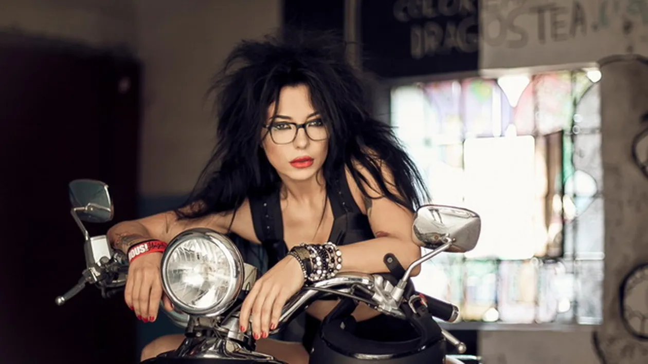 DJ Wanda, ipostaza cool pe masa clinicii de chirurgie estetica! Esti balerina?