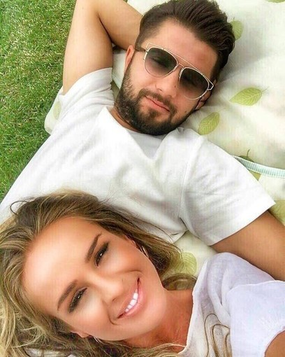 A recucerit-o pe plaja milionarilor, iar acum… Cum s-au fotografiat Diana Munteanu şi Bogdan Nemţeanu „Bi” pe Lacul Snagov