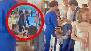 IMAGINI BOMBĂ. Nicușor Dan, show pe ringul de dans la o nuntă, lângă București! Președintele s-a distrat în weekend cu prima doamnă și fiul lor, Antim