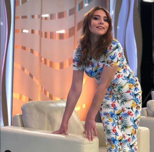 Vulpița și-a schimbat look-ul fix la trecerea dintre ani! Mesajul fostei vedete de la Acces Direct