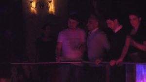 Wilmark nu renunta la cele doua mari iubiri ale sale nici in club! Danseaza salsa pe ritmuri de house, alaturi de sotie