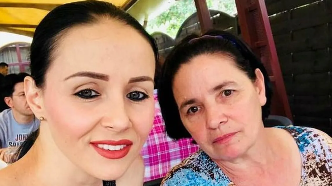 Magda Ciumac și-a înmormântat azi mama. Ce mesaj a scris pe coroana cu flori