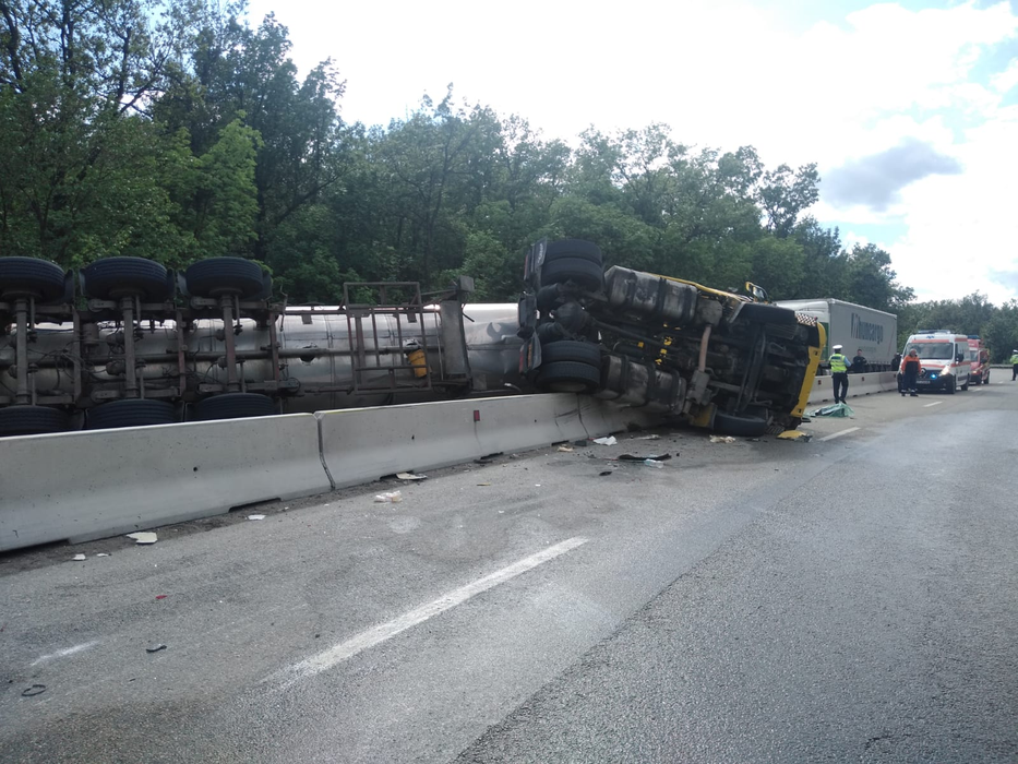 Traficul de pe DN 65 este blocat în urma accidentului